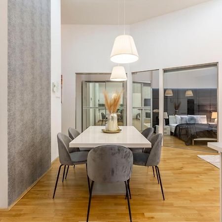 Luxurious & Spacious Downtown Residence In Liszt Ferenc Square Budapesta Exterior foto