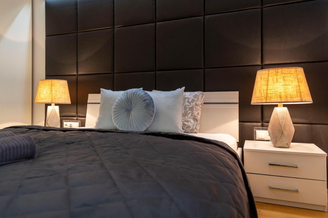 Luxurious & Spacious Downtown Residence In Liszt Ferenc Square Budapesta Exterior foto